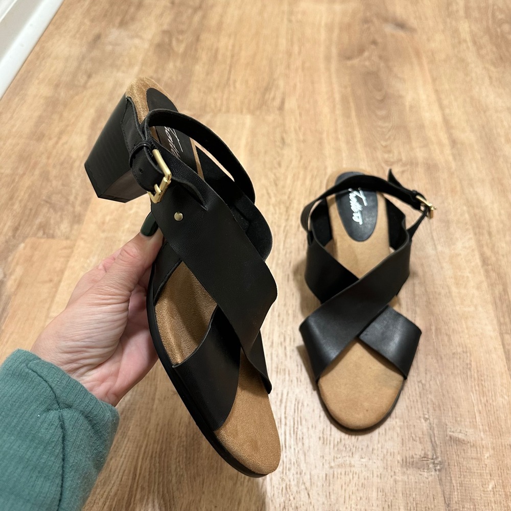 Trotters | Women's Black Leather Criss Cross Block Heel Sandals, Size 9.5M